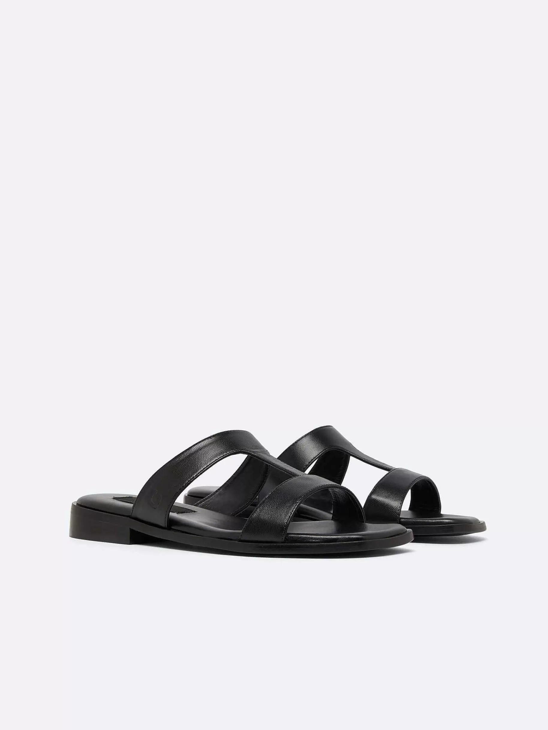 Women Carel Sandals And Mules-Black Leather Flat Mules
