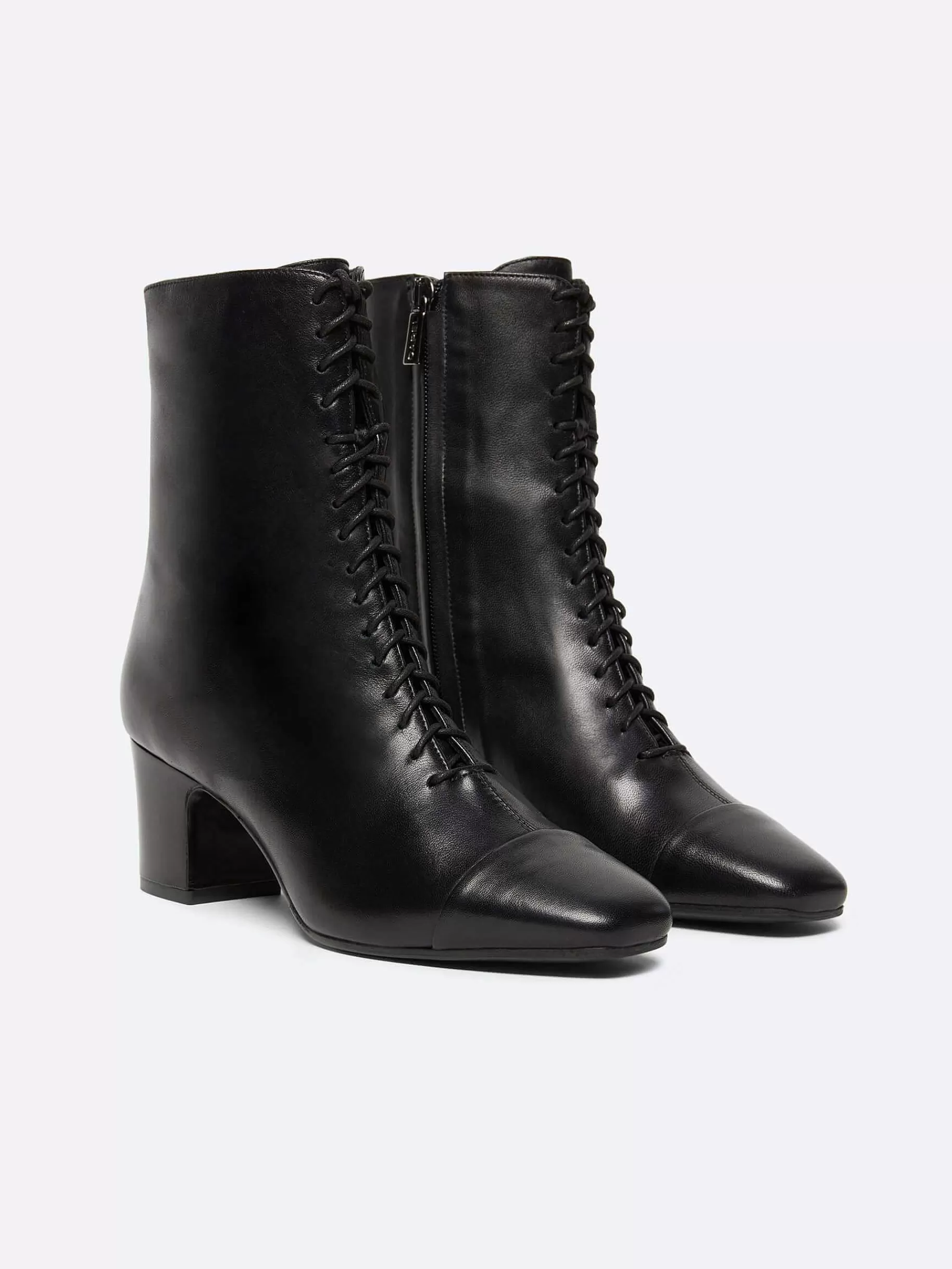 Women Carel Boots And Ankle Boots-Black Leather Lace-Up Ankle Boots