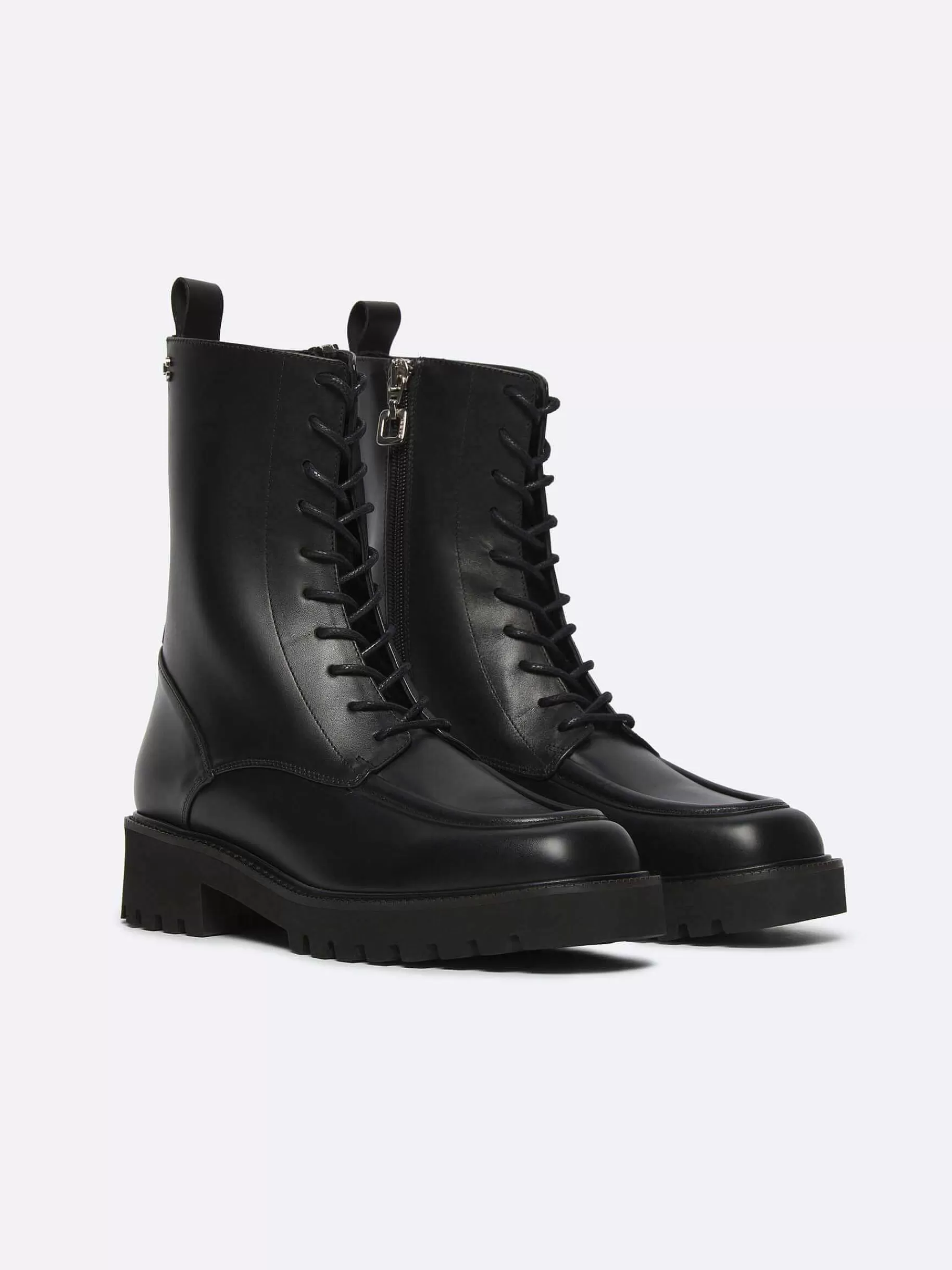 Women Carel Boots And Ankle Boots-Black Leather Lace-Up Boots
